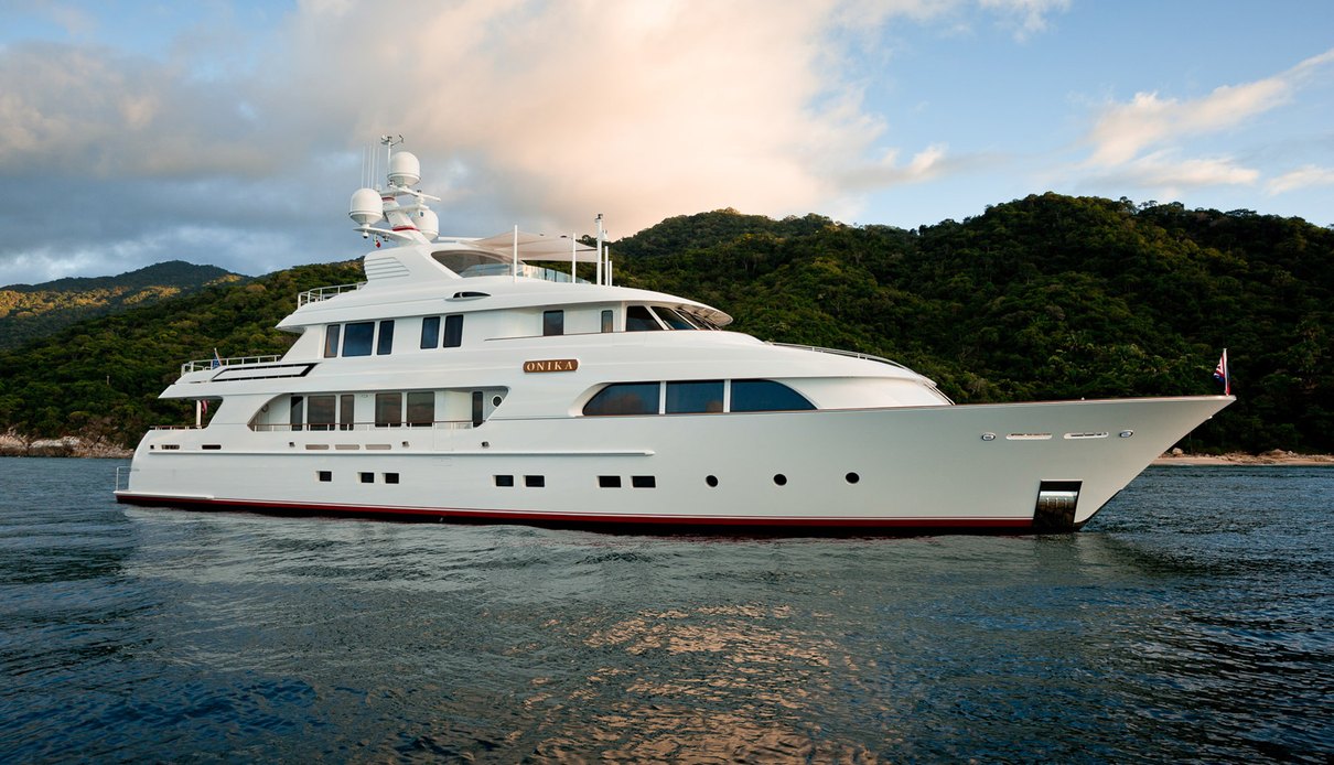 Onika yacht, Delta Marine