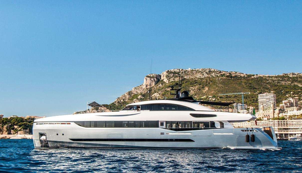 Laladdd yacht, Columbus Yachts