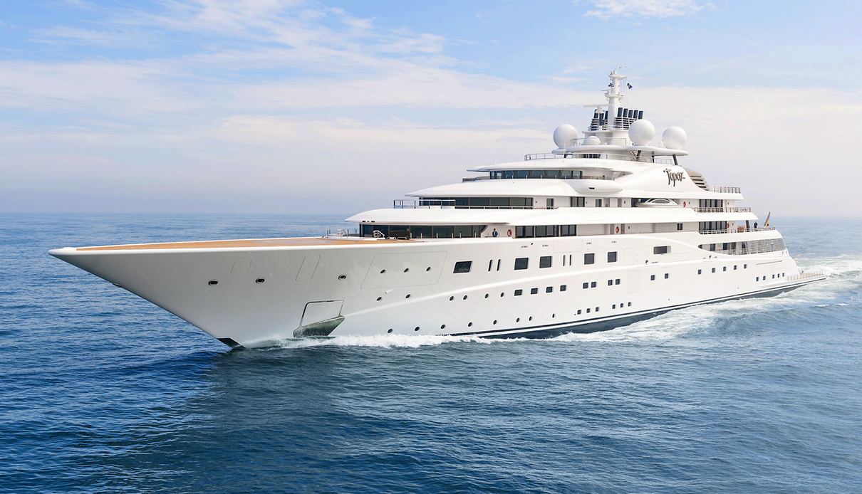 A+ yacht, Lurssen