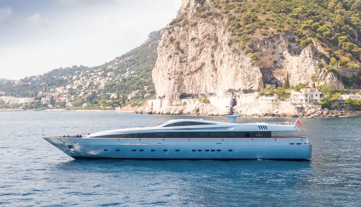 Queen Blue yacht, Baglietto