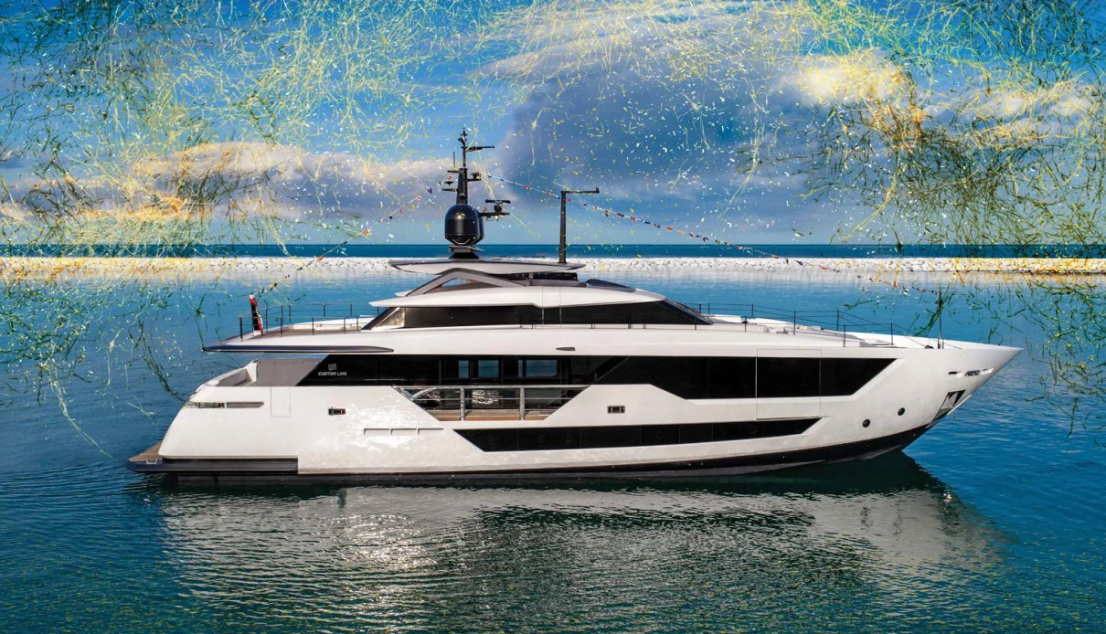 IV Dreams yacht, Custom Line