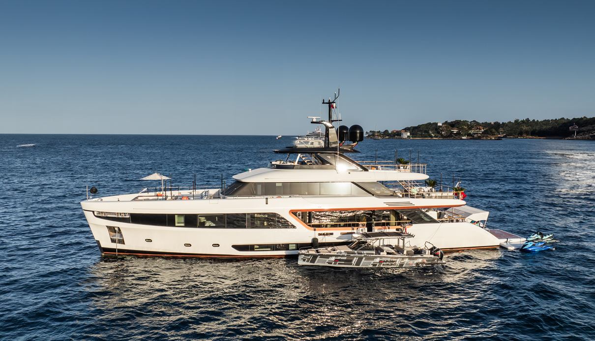 Alluria yacht, Benetti