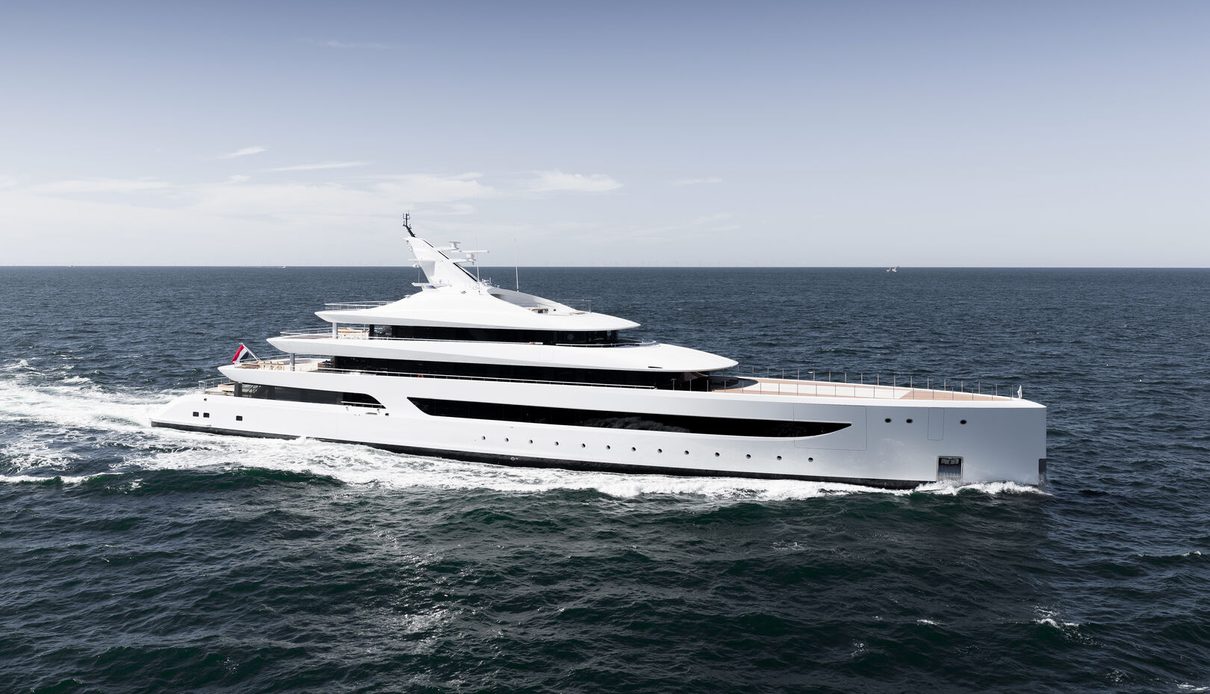 Milky Way yacht, Feadship
