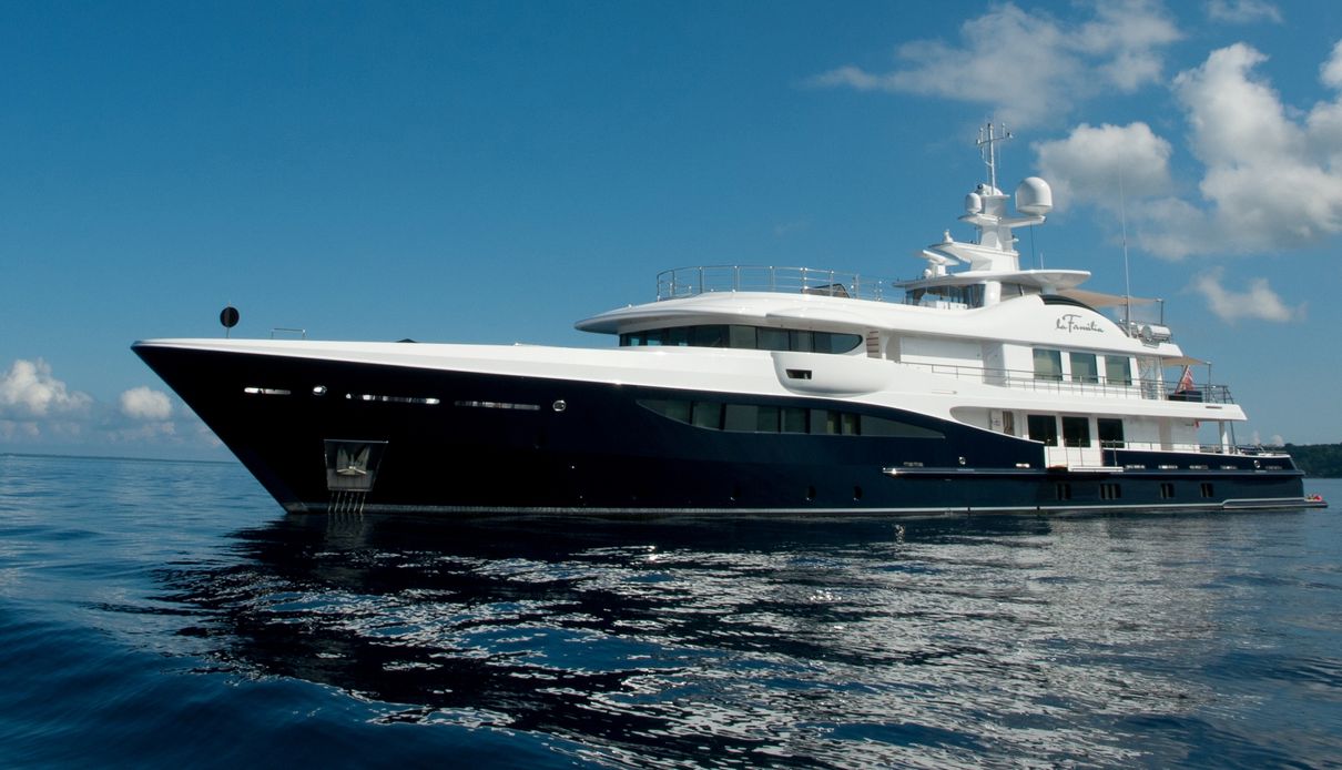 La Familia yacht, Amels