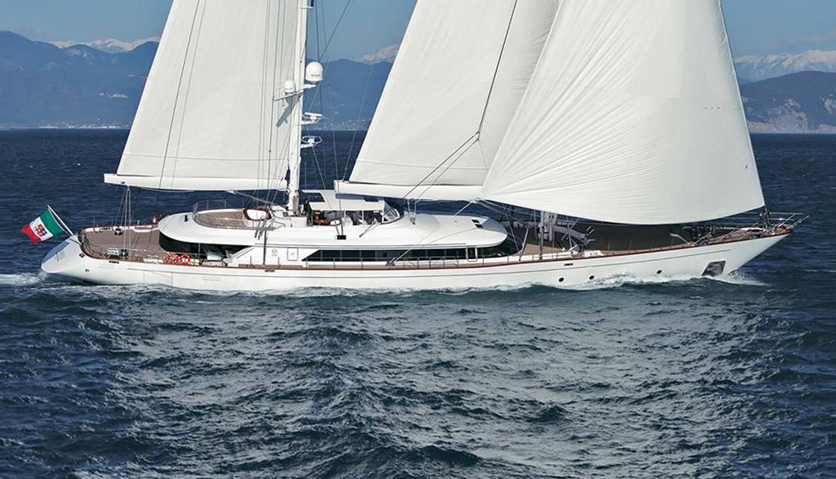 Rosehearty yacht, Perini Navi