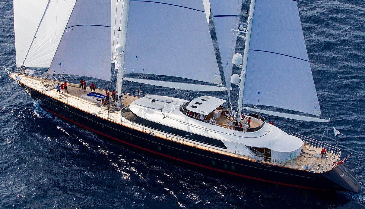 Jasali II yacht, Perini Navi