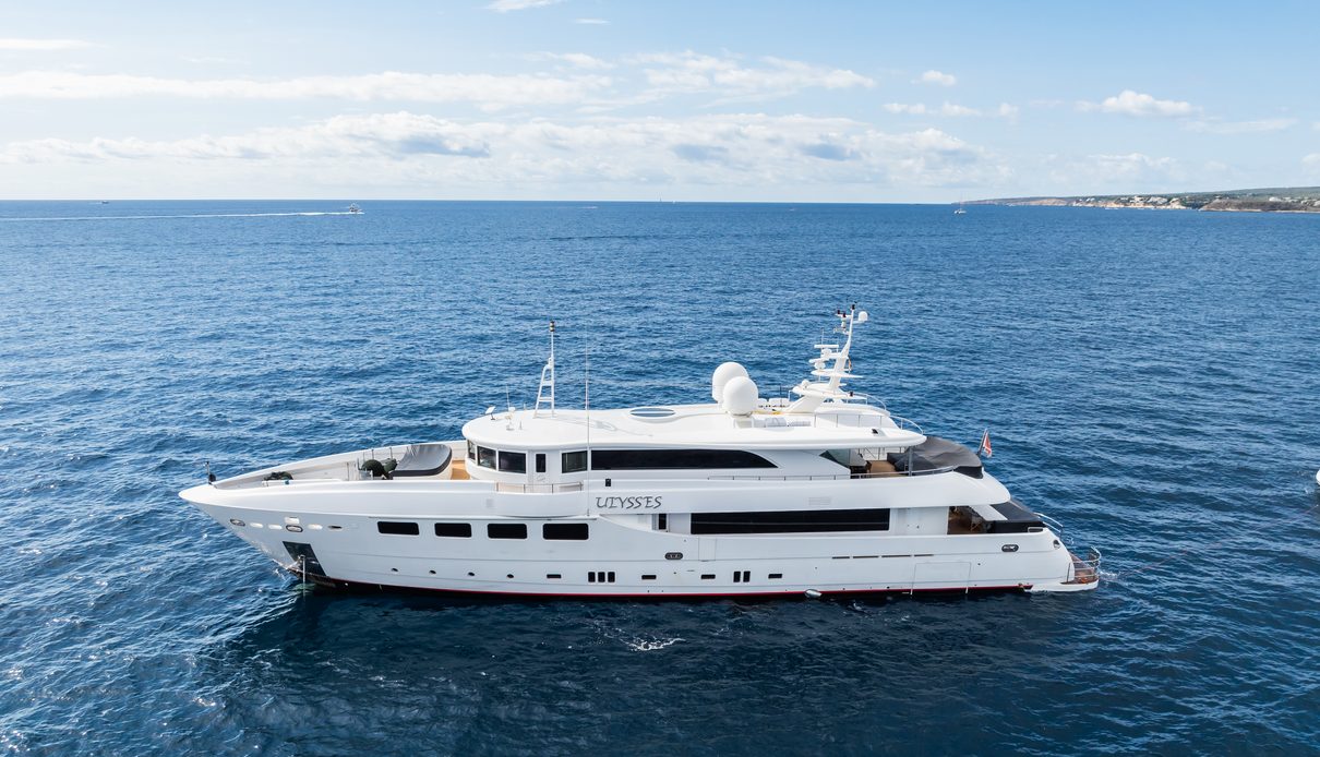 Celia P yacht, Mondo Marine