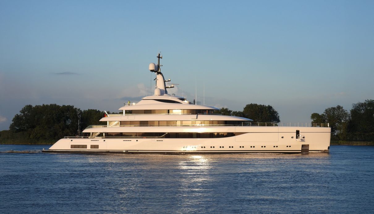 Odisea yacht, Lurssen