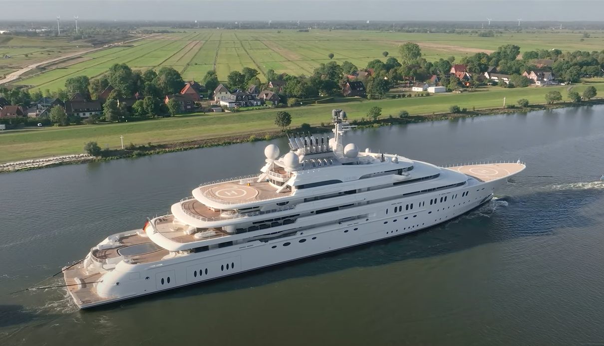 Opera yacht, Lurssen