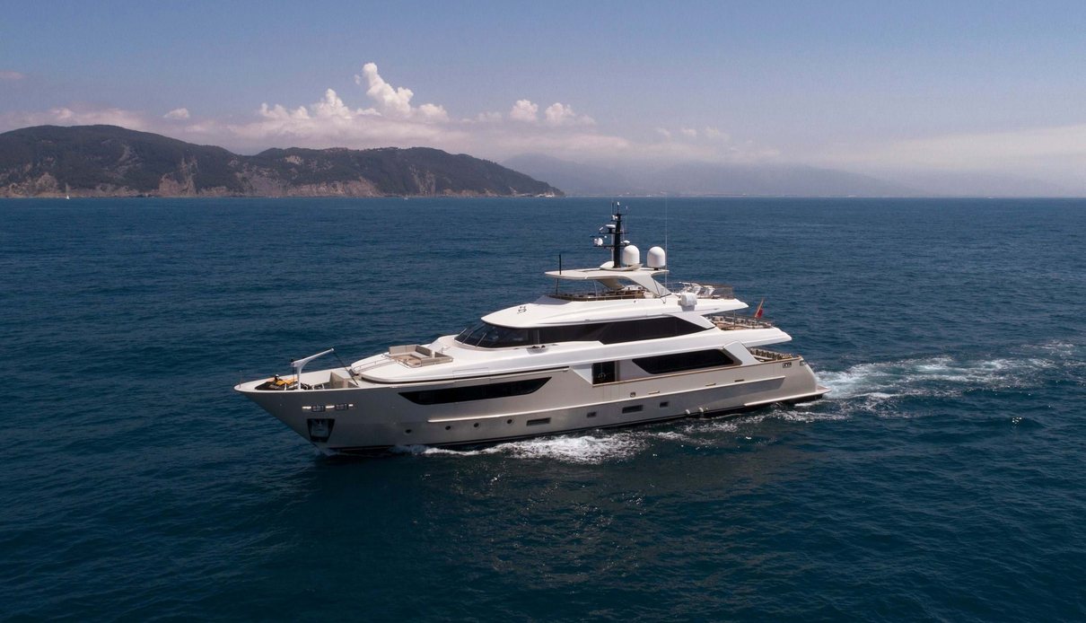 Namaste yacht, Sanlorenzo