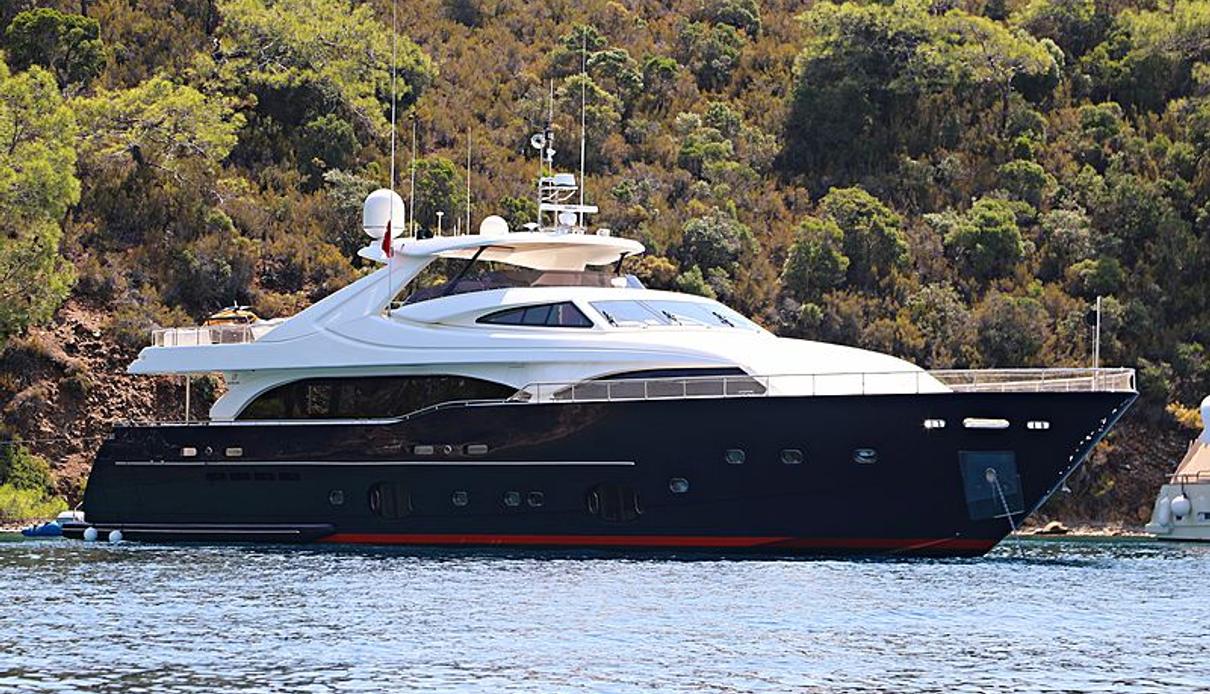 Malen yacht, Custom Line
