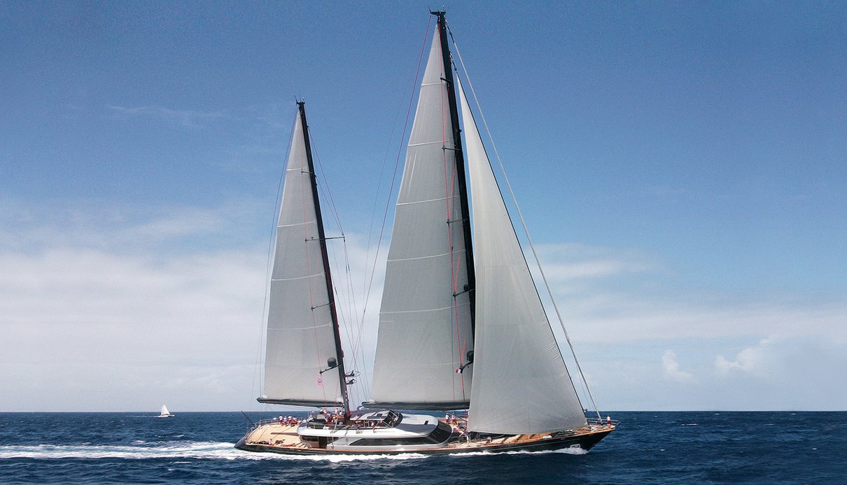 Seahawk yacht, Perini Navi