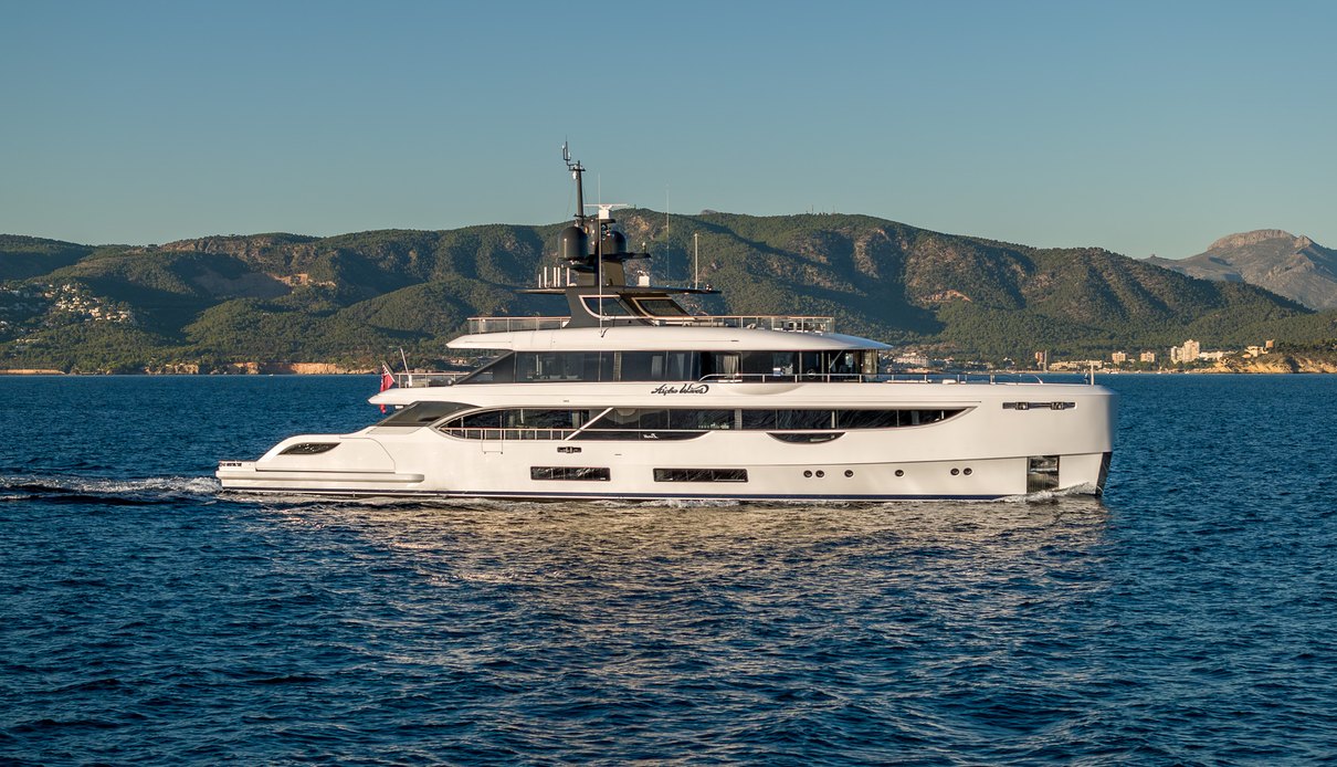 Alpha Waves yacht, Benetti