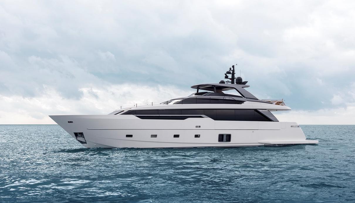 Bank Win yacht, Sanlorenzo