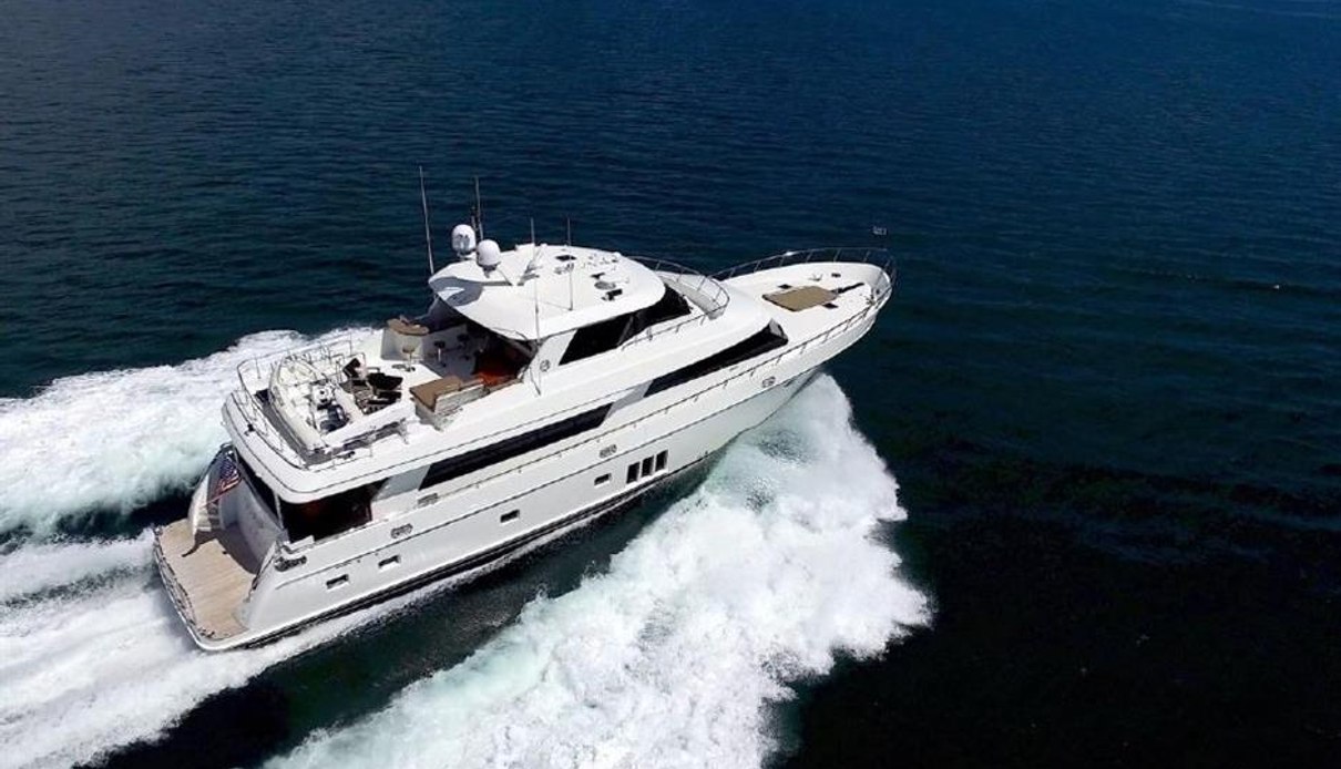 Soundings yacht, Ocean Alexander