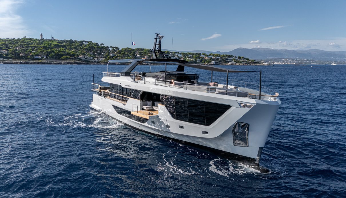 Minella yacht, Numarine