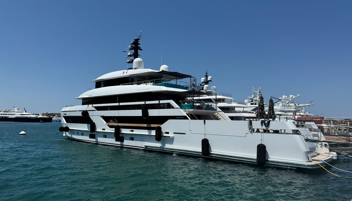 Amorcito yacht, Sanlorenzo