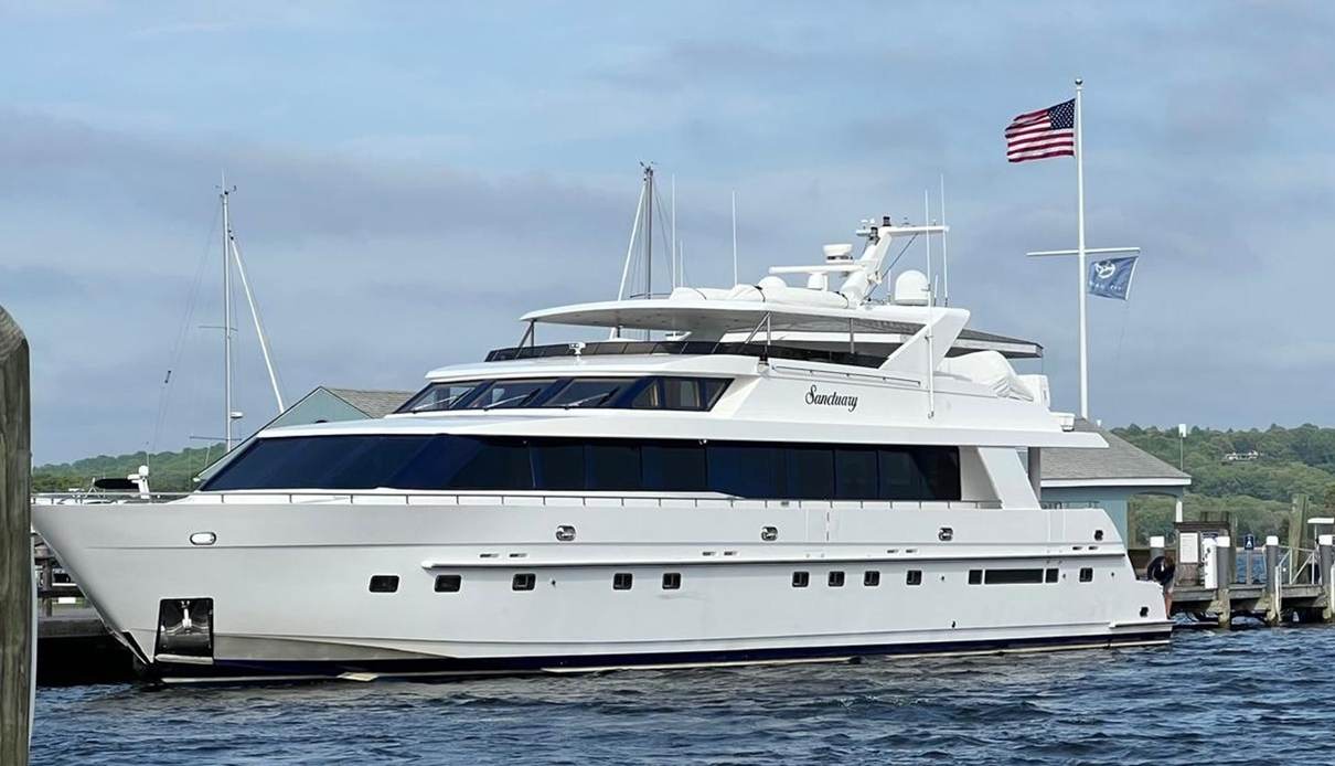 Sanctuary yacht, Hargrave Custom Yachts