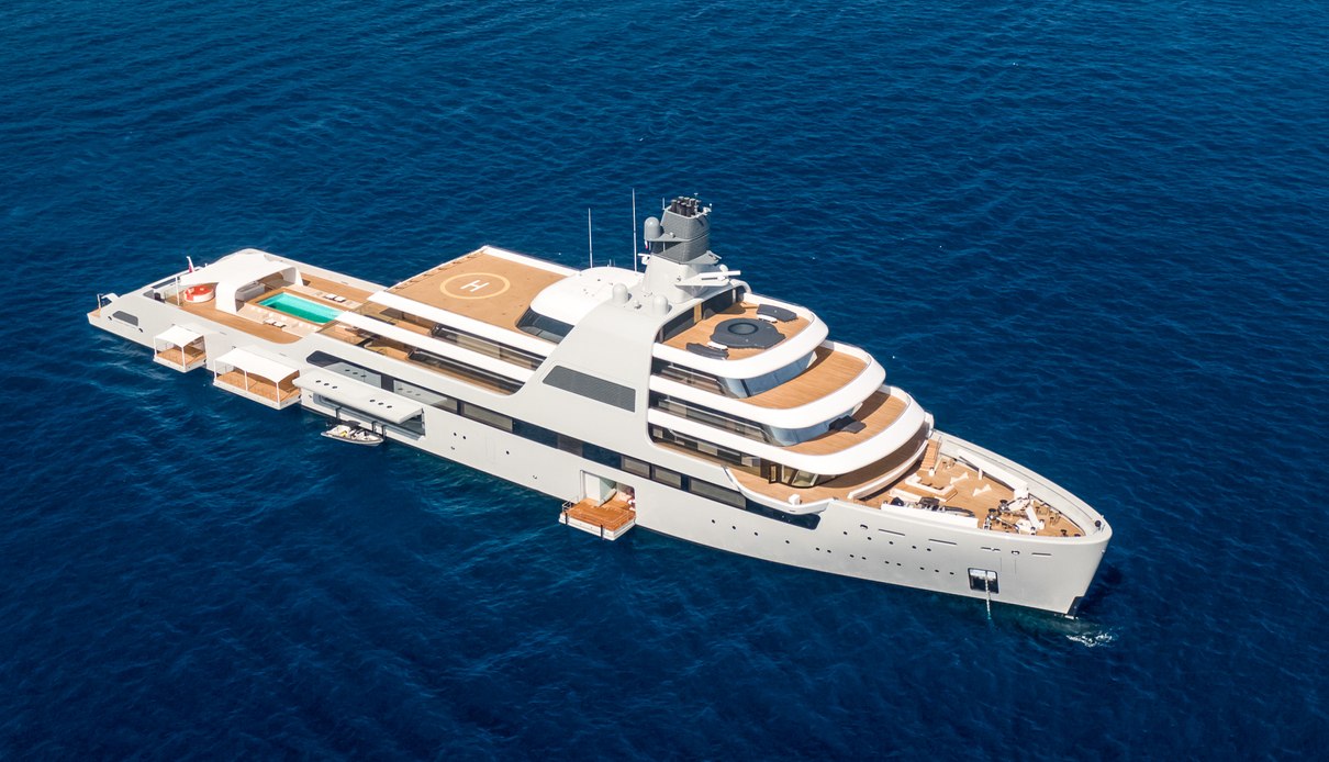 Solaris yacht, Lloyd Werft