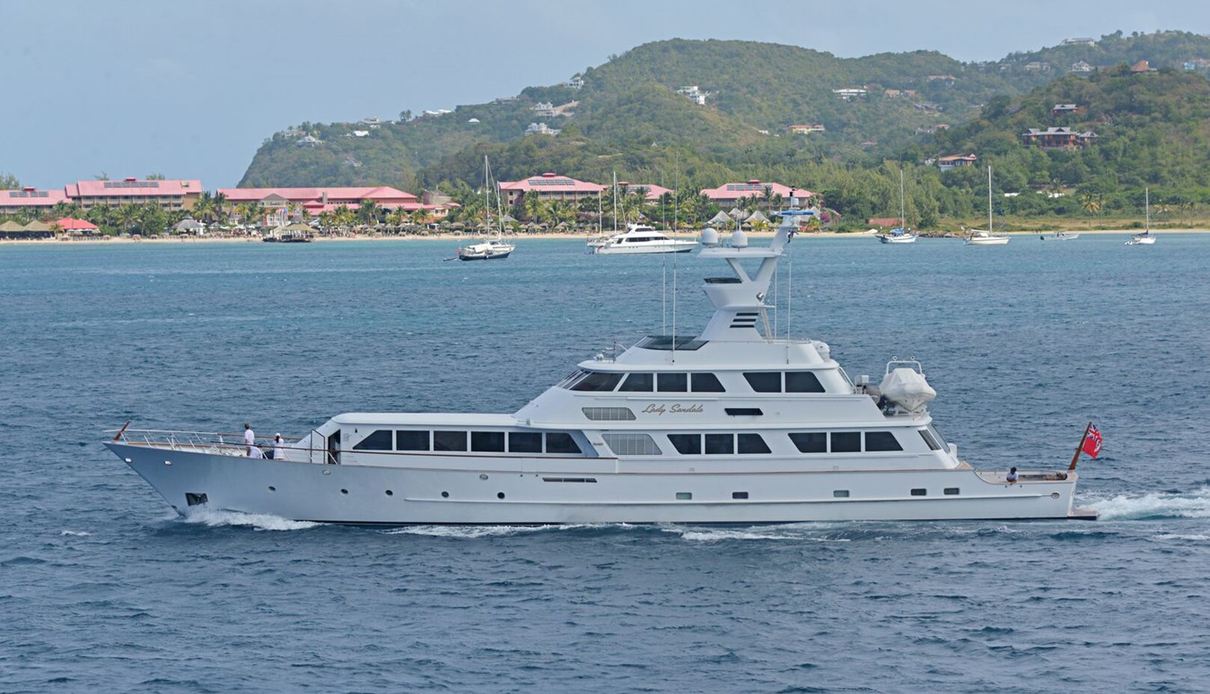 Lady Sandals yacht, Feadship