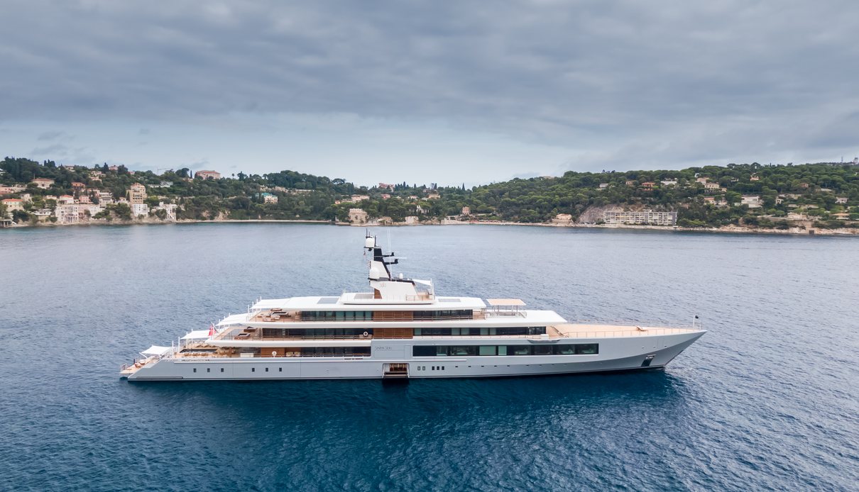 Seven Seas yacht, Oceanco