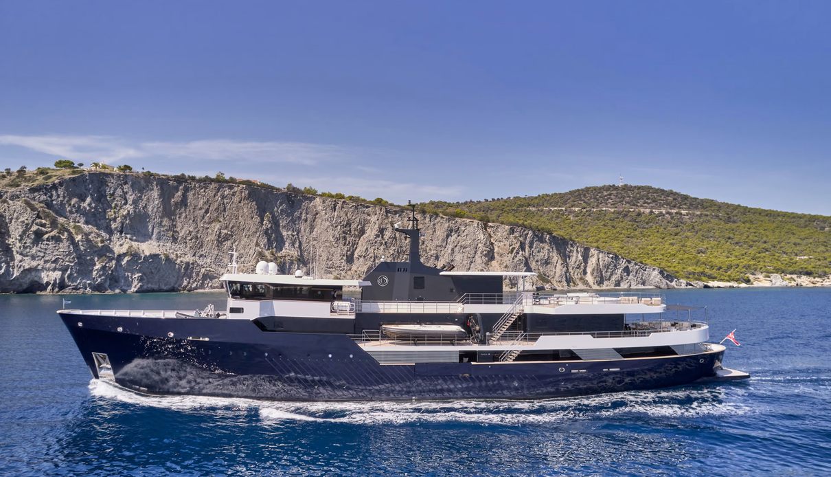 Omnia yacht, Amels