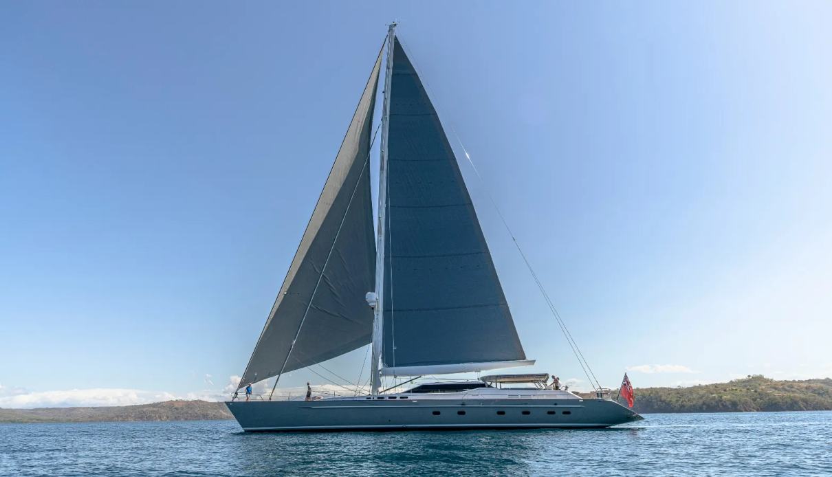 My Star yacht, Alloy Yachts