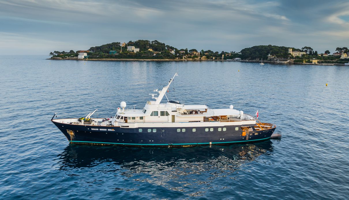Another One yacht, Camper & Nicholsons