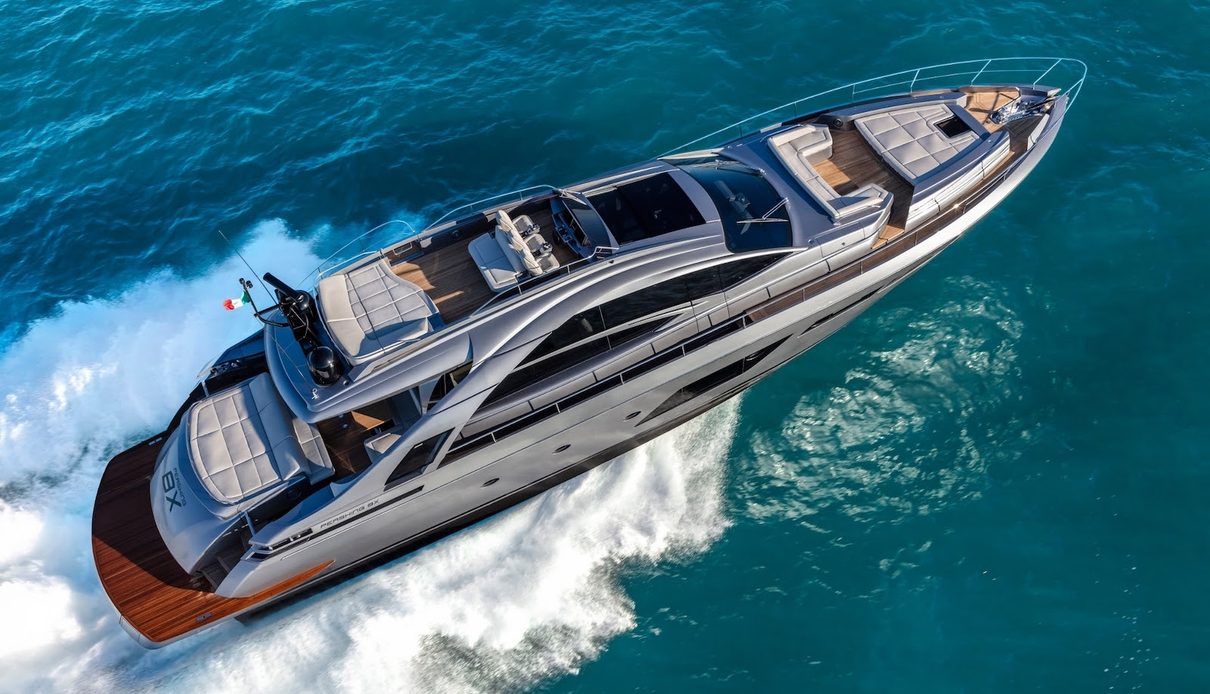 Beyond yacht, Pershing