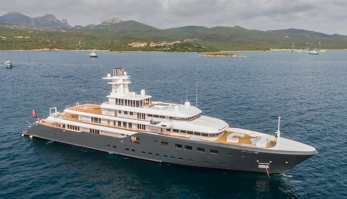 Ice yacht, Lurssen