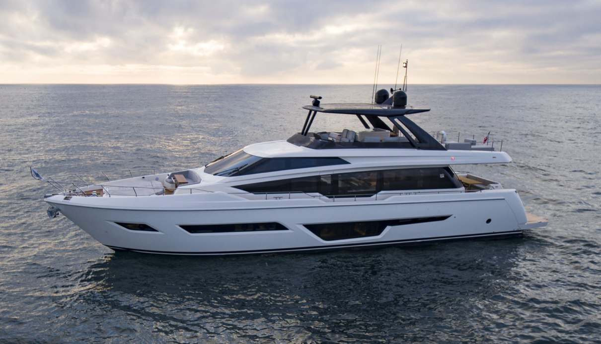 Alveare yacht, Ferretti Yachts