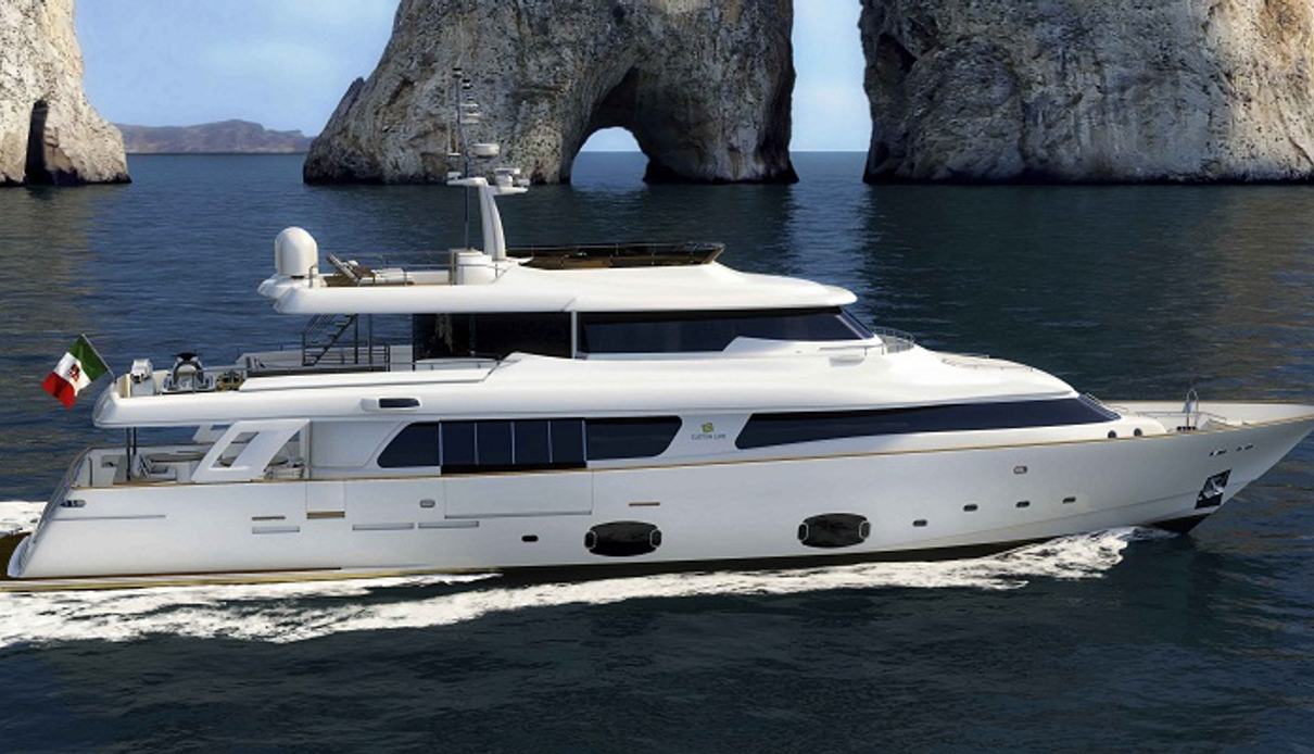Salumi 1 yacht, Custom Line