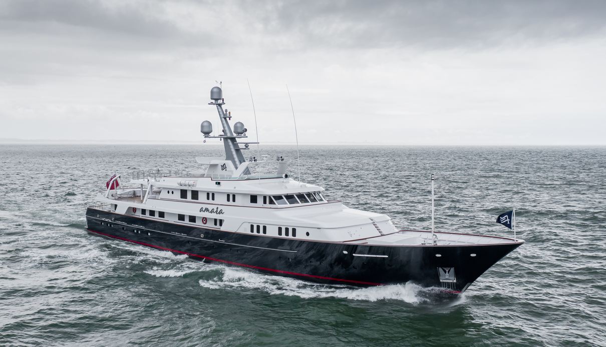 Amara yacht, Feadship