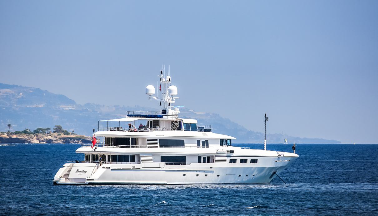 Emelina yacht, Codecasa