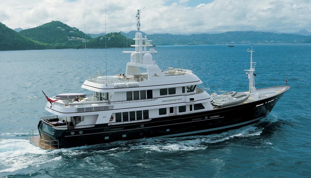 Moonshadow yacht, Feadship