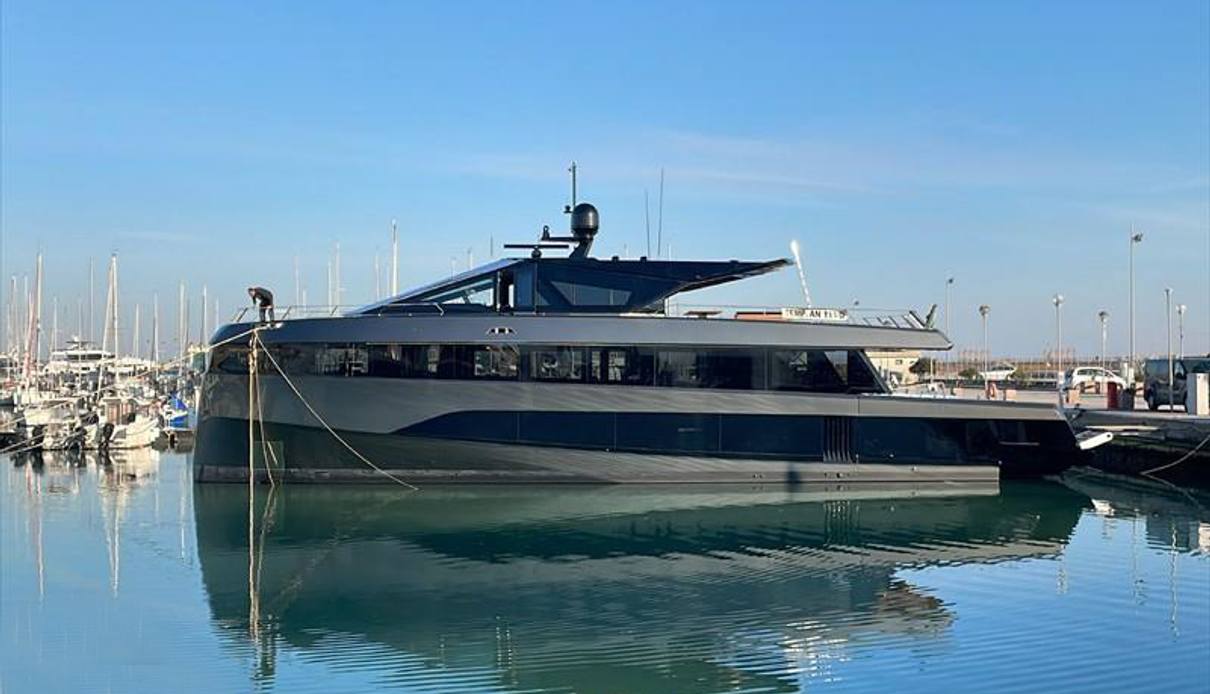 Lone Wolf yacht, Wally