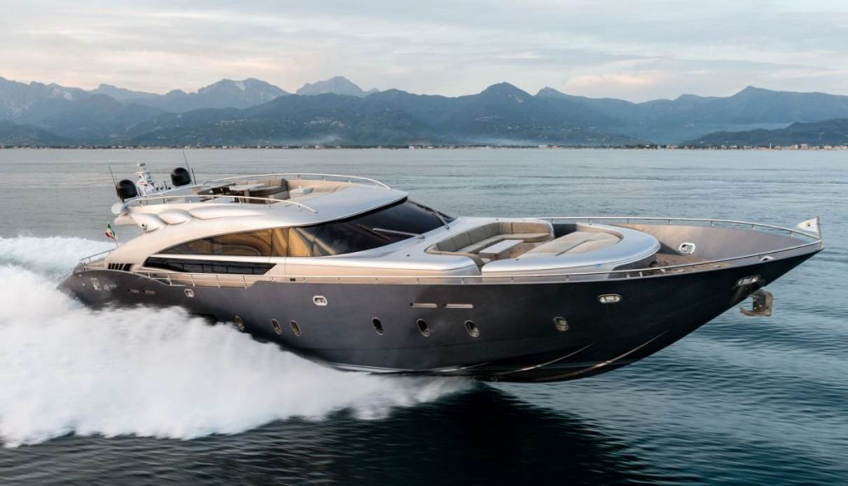 Spectre yacht, AB Yachts