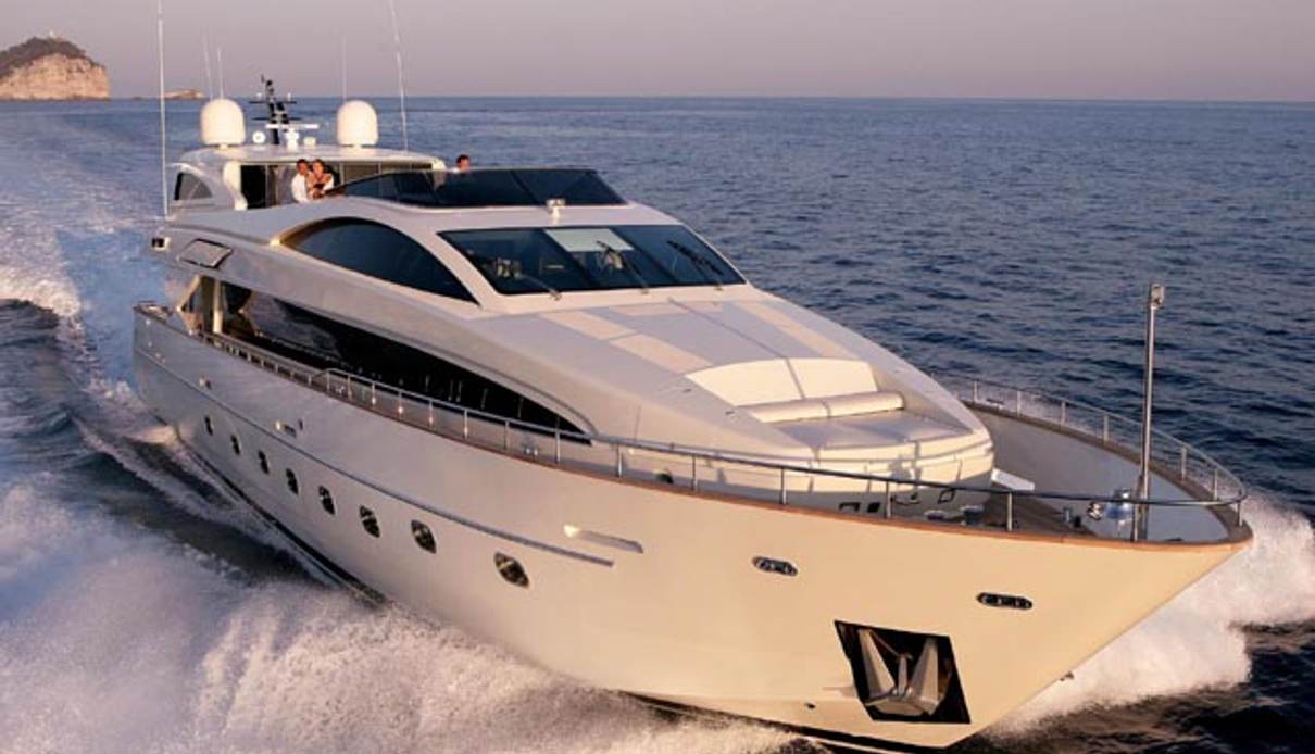 Basma yacht, Riva