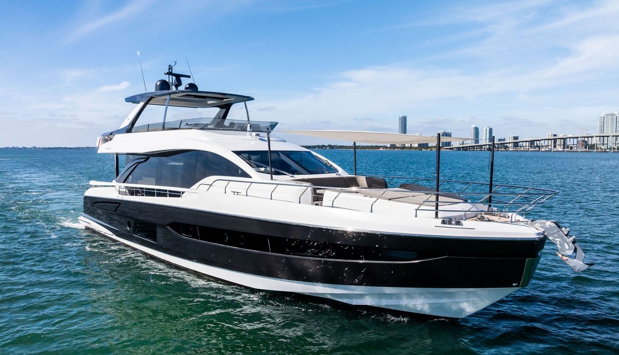 Nirvana yacht, Azimut