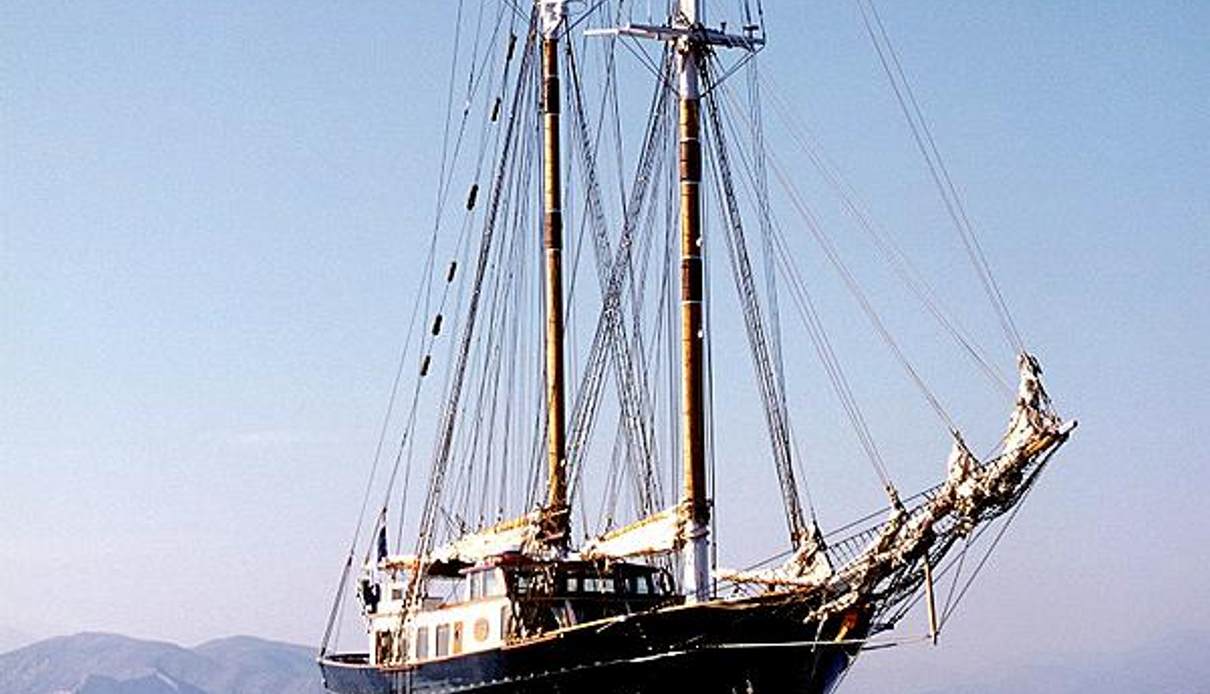 Arktos yacht, Basimakopouloi