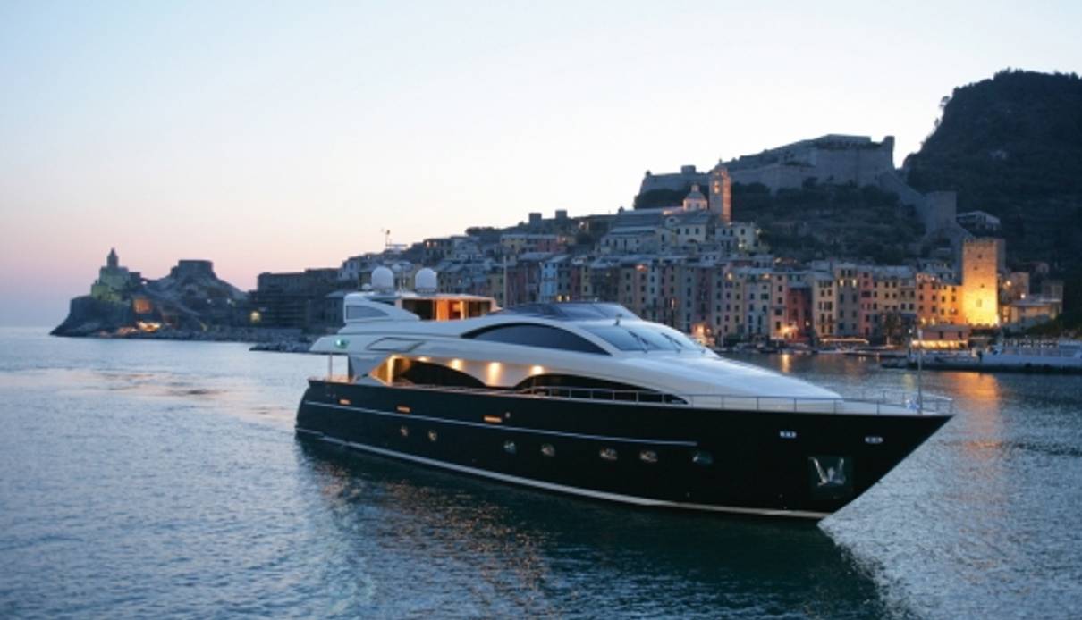 Alchemy yacht, Riva