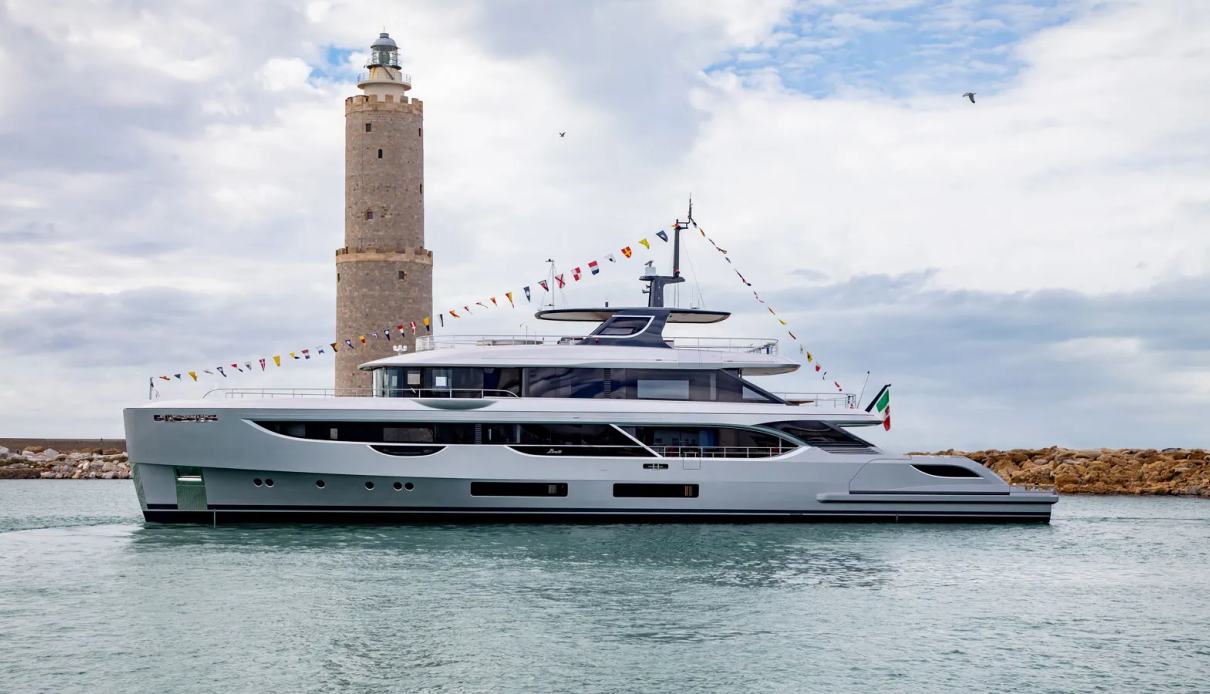 Cosmico yacht, Benetti