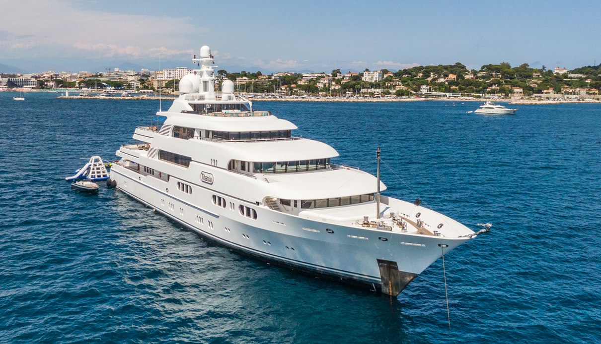 Titania yacht, Lurssen