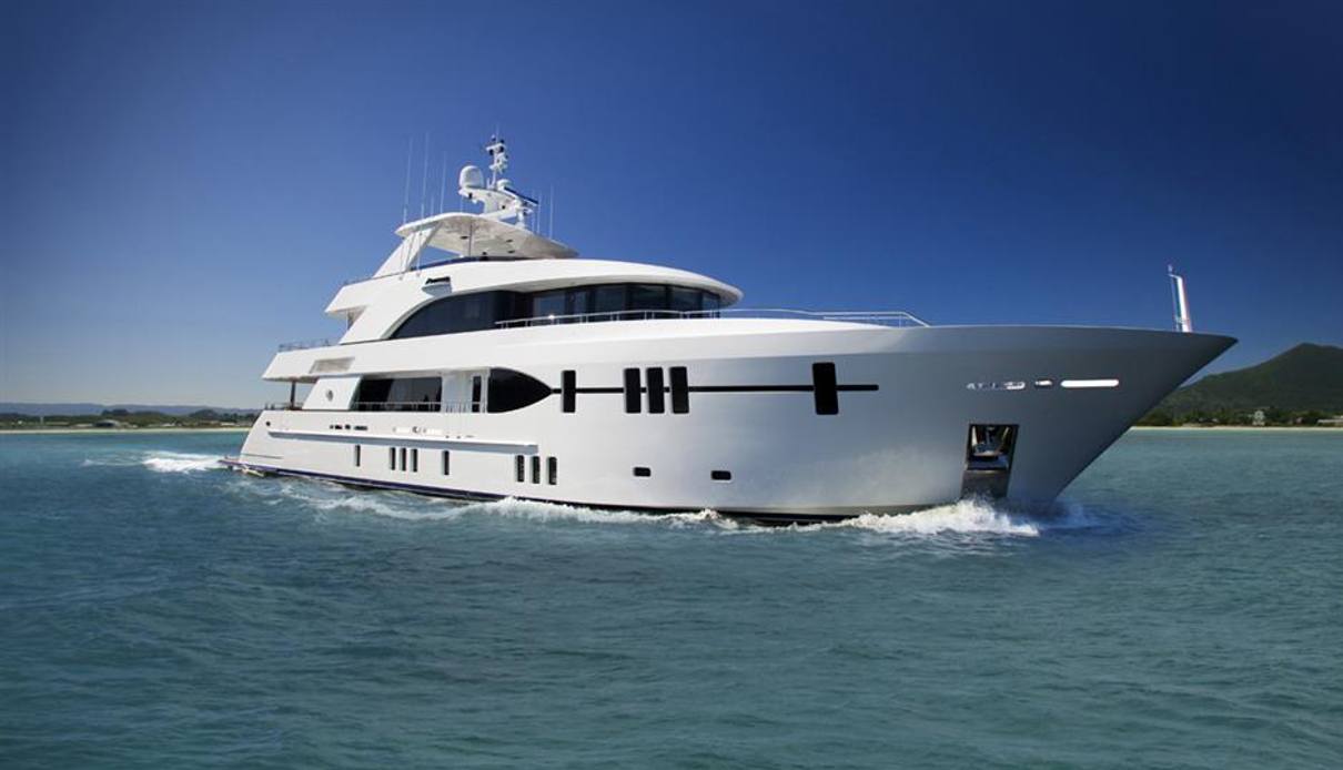 Wreckless yacht, Ocean Alexander
