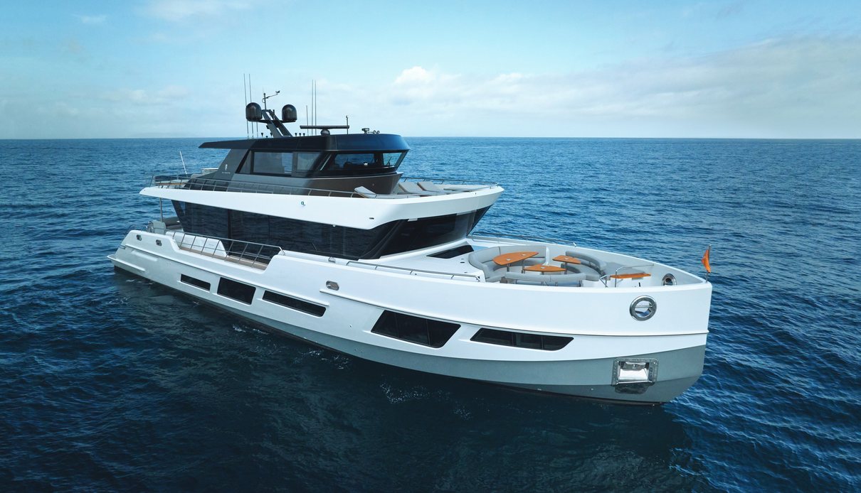 CLX96/01 yacht, CL Yachts