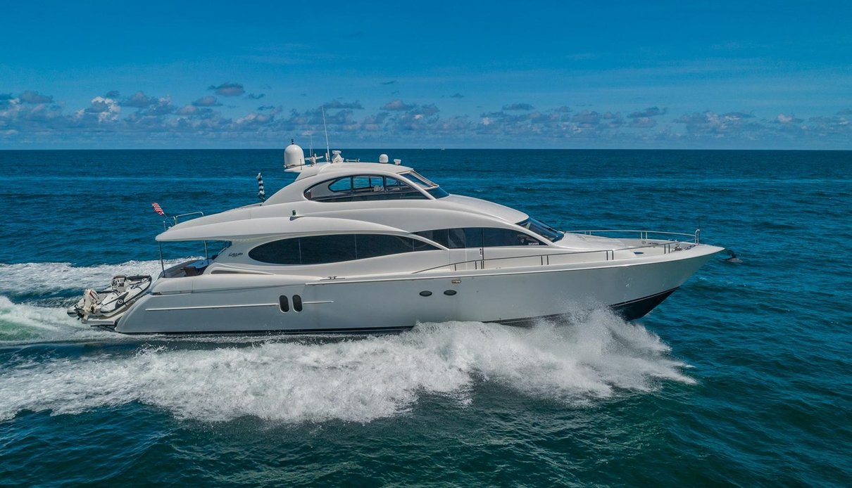 Aphrodite yacht, Lazzara Yachts