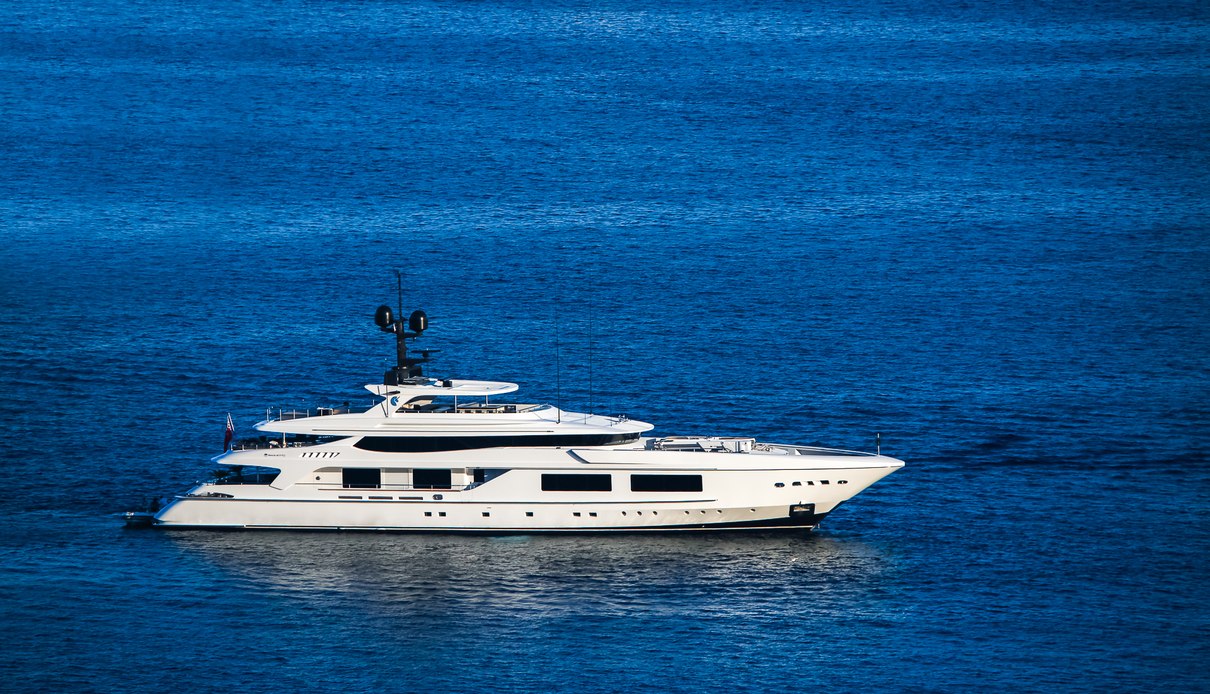 Unicorn yacht, Baglietto
