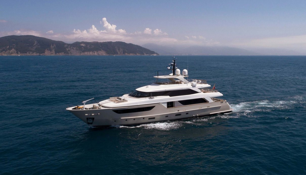 Fatsa yacht, Sanlorenzo