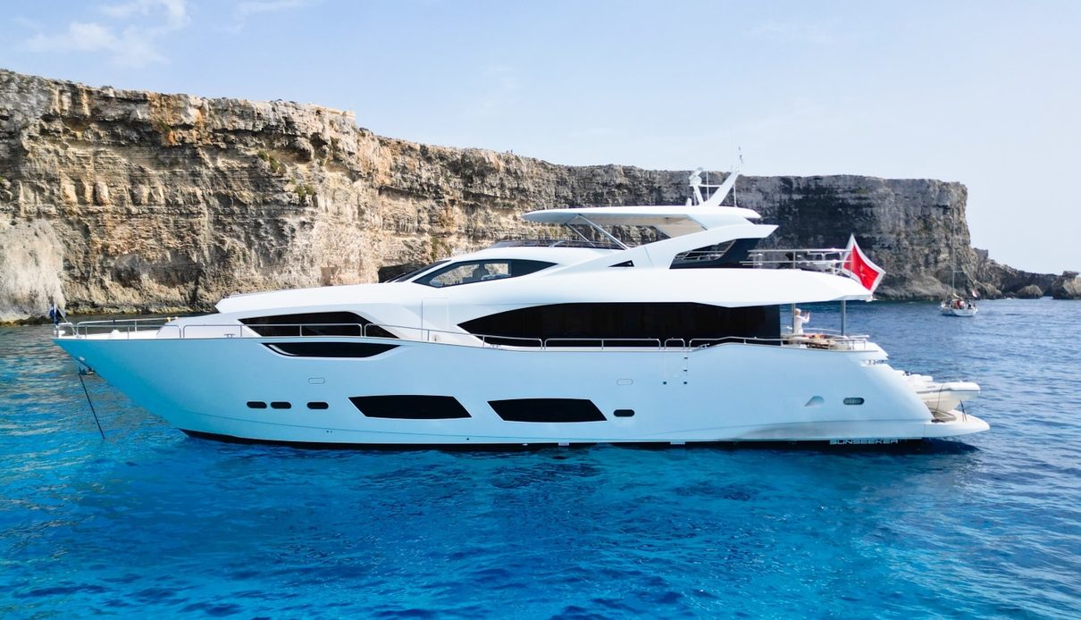 Everdeen yacht, Sunseeker