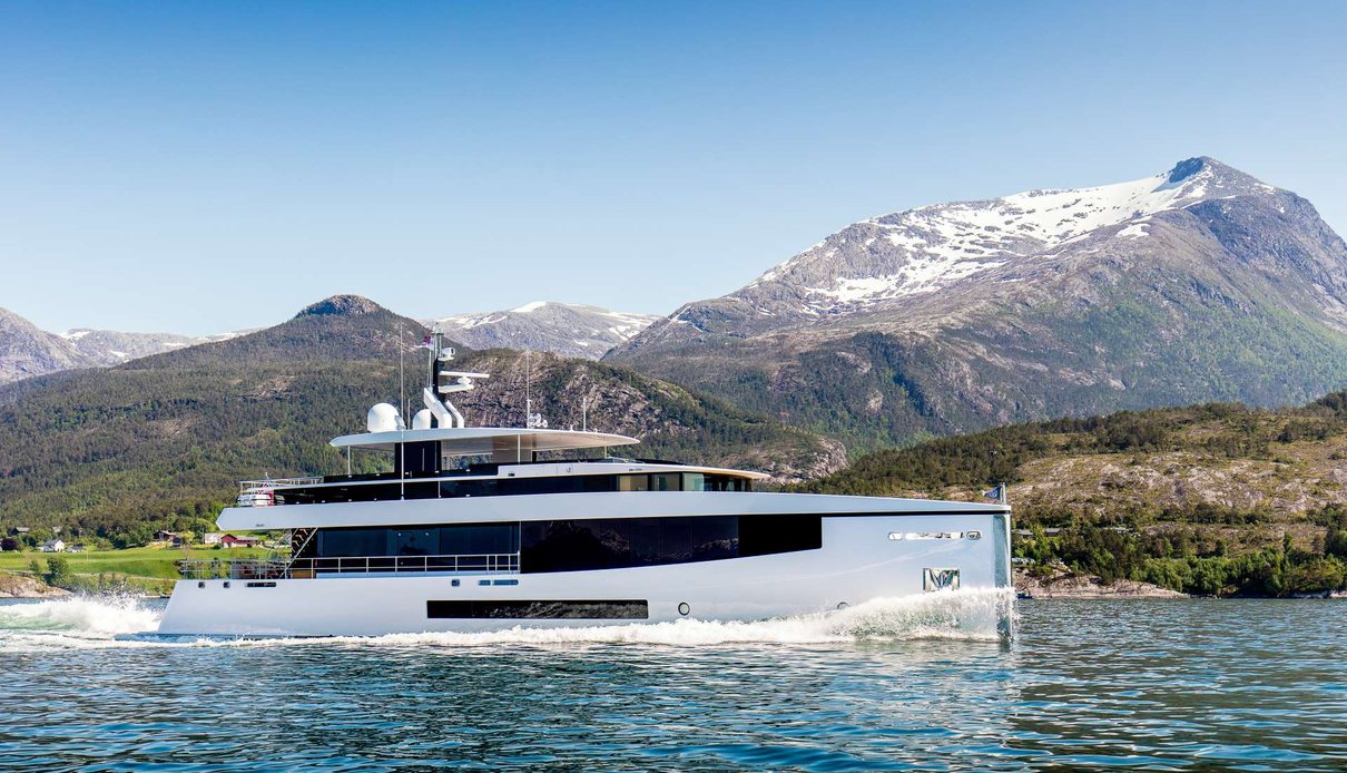 Gray Cliffs yacht, Feadship